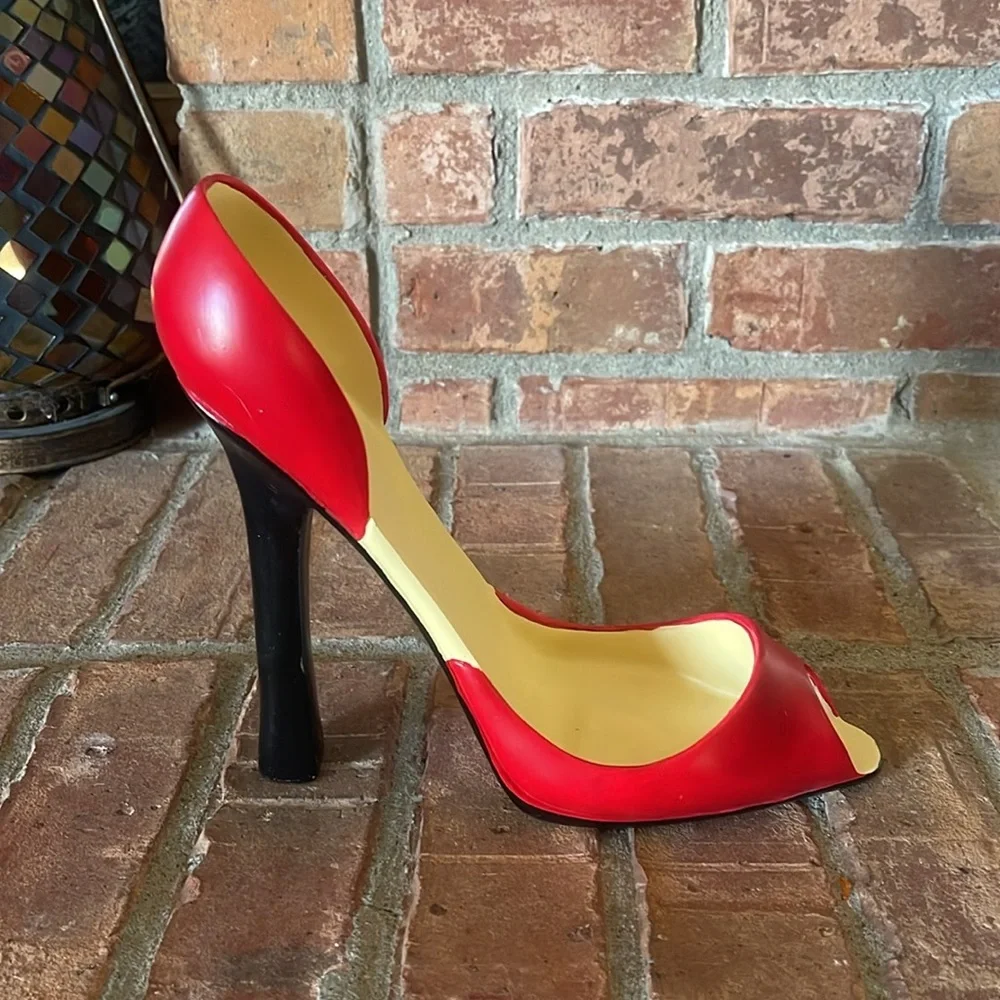 NIB Blush Pumped Up Red Heel Wine Bottle Holder